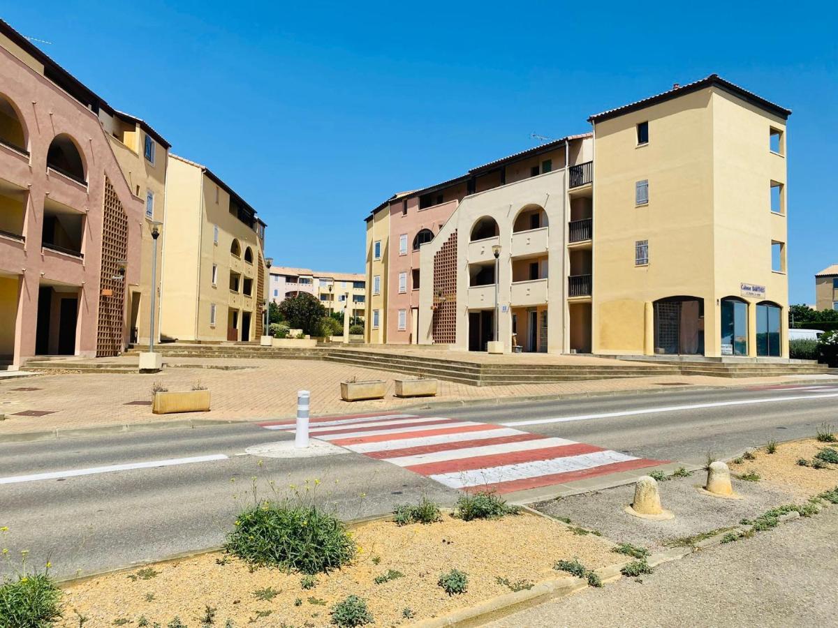 Appartement Proche Mer Avec Piscine Et Parking Fleury  Exterior foto